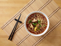 Nissin Ramen Premium - Shoyu Yuzu 10 balení Instantní nudle japonského stylu sušené na vzduchu ochucené sójovou omáčkou Yuzu a sušeným pórkem (10 x 92,7 g)