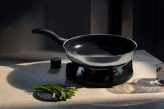 WMF pánev Devil 20 cm, indukční pánev, nerez Cromargan, plastová rukojeť Hrnce a pánve Naty Shop