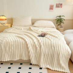 Pohodlná přikrývka 200X230 Cm - Hřejivá a nadýchaná přikrývka na postel a pohovku Přikrývka pro maminku, ženu a přítelkyni (béžová, 200X230Cm) Postele a přikrývky KEAYOO