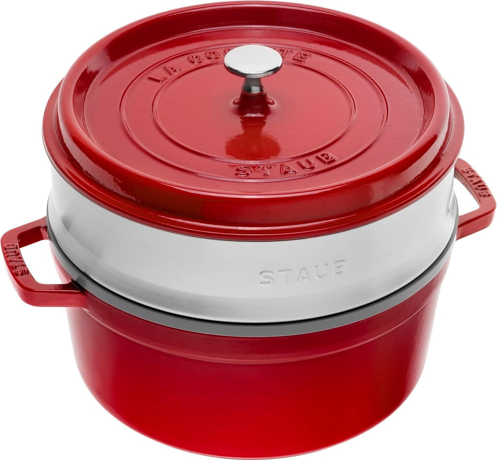 STAUB Gusseisen Bräter/Cocotte, Mit Dämpfeinsatz Aus Edelstahl, Rund 26 Cm, 5,2 L, Aromaregen Funktion Für Optimale Befeuchtung, Für Alle Herdarten Inkl. Induktion & Backofen, Kirschrot, Rot Formy a plechy na pečení Naty Shop Rot