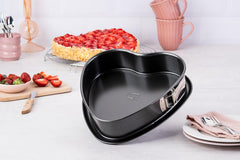 Tavă de tort Dr. Oetker în formă de inimă cu fund antiaderent, 25 cm, tavă de tort cu fund plat, tavă de copt în formă de inimă și antiaderentă din oțel cu strat antiaderent, cantitate: 1 bucată, 1479 negru