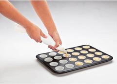 Zenker 6541 Black Metallic 24Er Mini-Muffinform – Antihaftbeschichte Für Perfekte Mini-Muffins, Ø 4,5 cm, Made in Germany Formy a plechy na pečení Naty Shop