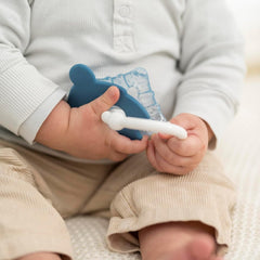 Inel de dentiție răcoritor din silicon Nattou, Șoricel, Umplut cu apă, Fără BPA, 13,5 x 10,5 x 15 cm, Silicon, Albastru/Alb