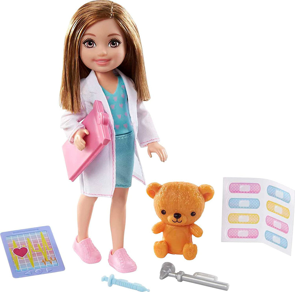 Barbie GTN88 - Păpușa Chelsea Career, Doctor, cu ținută și accesorii profesionale, jucărie pentru vârste de 3 ani și peste