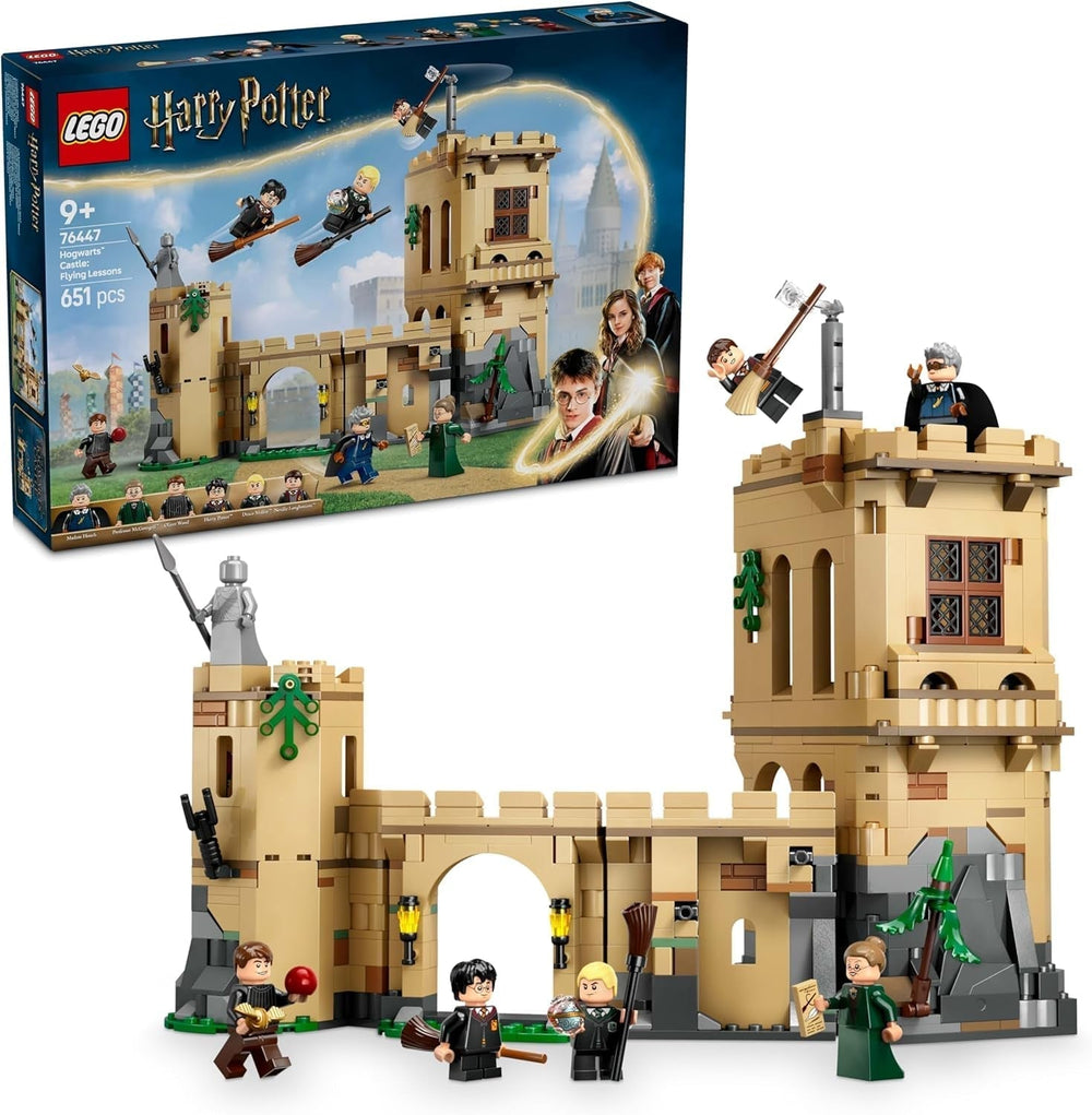 Bradavický hrad LEGO Harry Potter: Dobrodružná sada lekcí létání se 6 sběratelskými minifigurkami včetně Draca Malfoye a profesorky McGonagallové Hrací sada pro chlapce a dívky 9 let 76447 Stavebnice Besuche den LEGO-Store Výchozí název