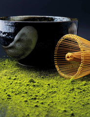 Matcha bio premium din Japonia, calitate ceremonială, fără pesticide, pulbere extrafină în cutie de 30 g, aromă intensă și delicată de ceai verde, potrivită pentru latte, smoothie, calitate ceremonială