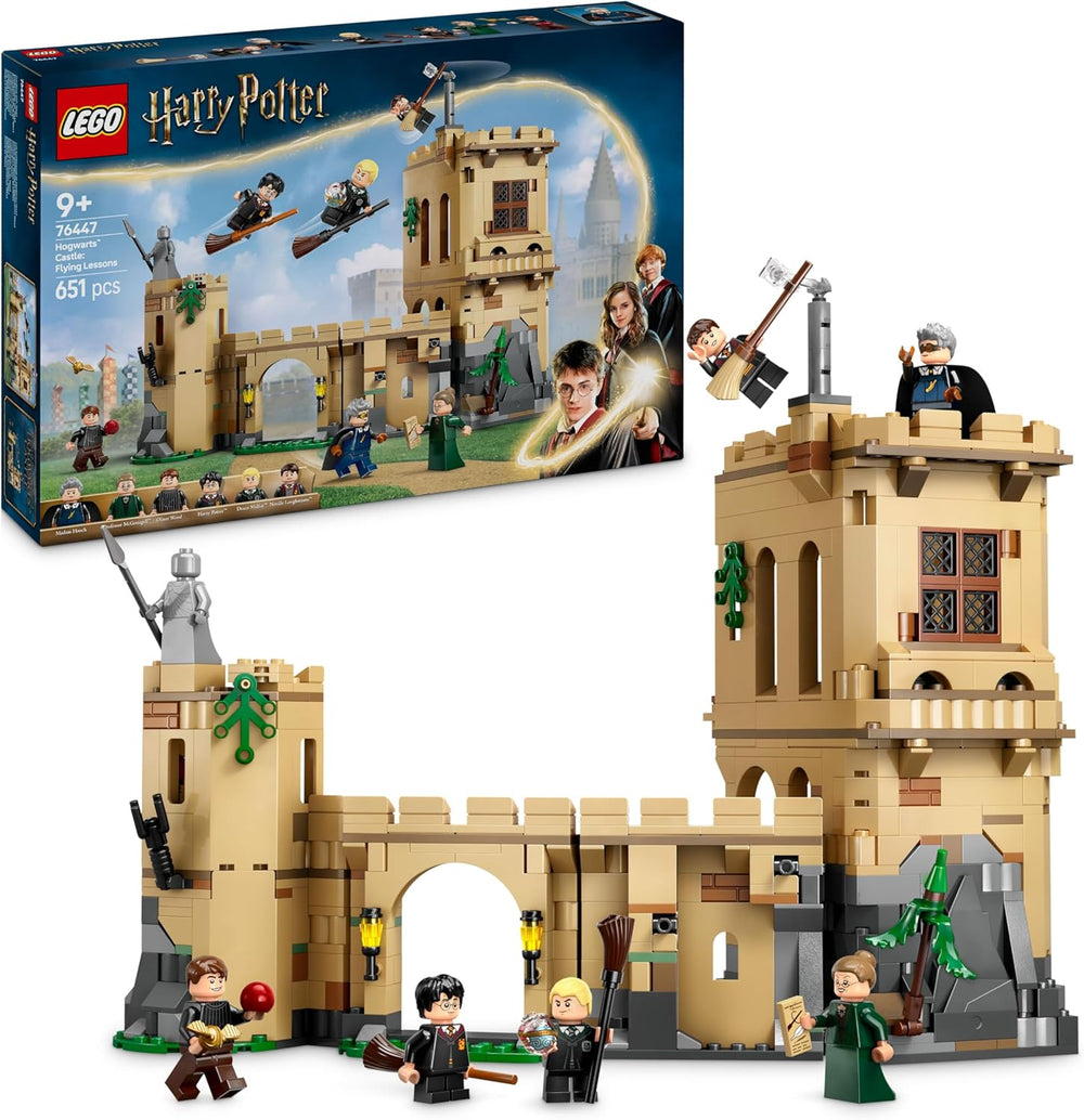 LEGO Harry Potter Schloss Hogwarts: Flugstunden, Abenteuer-Spielset se 6 minifigurkami zum Sammeln, vč. Draco Malfoy a profesorka McGonagallová, Rollenspiel Set für Jungen und Mädchen ab 9 Jahren 76447
