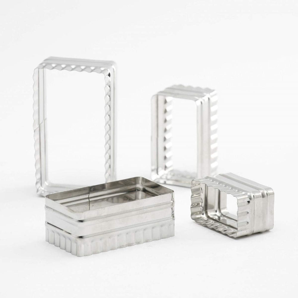 Set de forme pentru biscuiți thermohauser (oțel inoxidabil), dreptunghiulare, margine ondulată, 6,4x3,7 - 11,4x6,7 cm, argintii