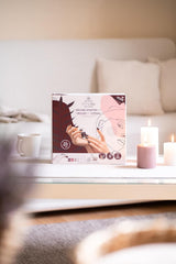 alessandro STRIPLAC PEEL OR SOAK DELUXE KIT - sada UV laků na nehty - Pro profesionální a jemnou manikúru za 15 minut - Veganská a bez krutosti - Obsahuje LED lampu