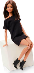 Barbie Basics Model 1 Sběratelská panenka s brunetovými vlasy Černé minišaty a boty Univerzální módní Pohyblivé tělo a výměnná hlava JBH72 Naty Shop Dolls