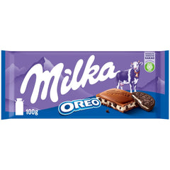 Milka Oreo – Čokoláda z alpského mléka plněná křupavými kousky Oreo sušenek a jemným vanilkovým krémem – 100g