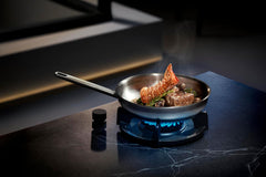 WMF Profi pánev 28 cm, indukce, nerezová pánev, nepotažená, vhodná do trouby Hrnce a pánve Naty Shop