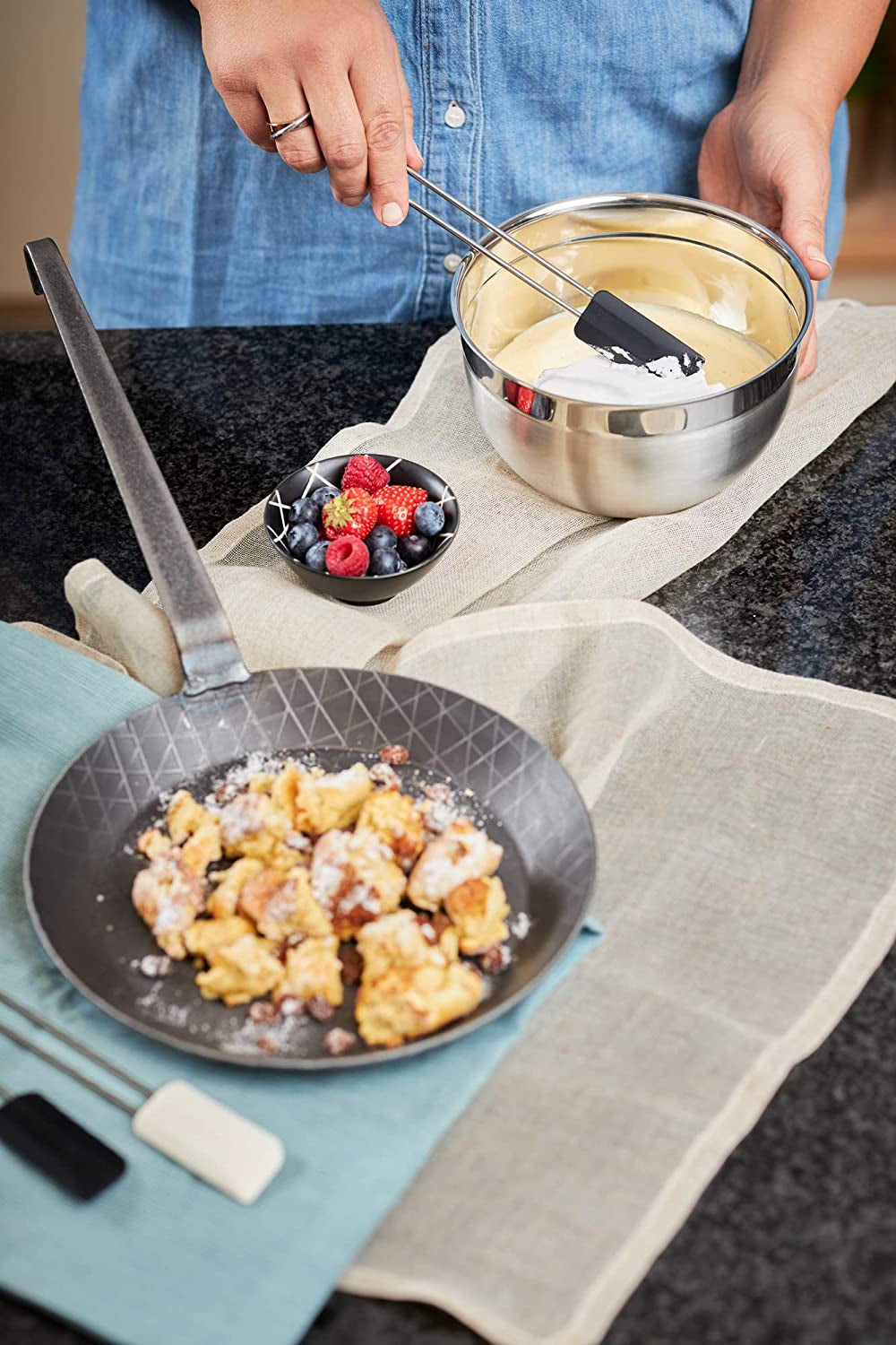 RÖSLE Series 1888 Tepaná pánev, vysoká kvalita, vysoký okraj pro křupavé hranolky a rychlé pečené maso, vhodná pro grilování a indukční hrnce a pánve Naty Shop