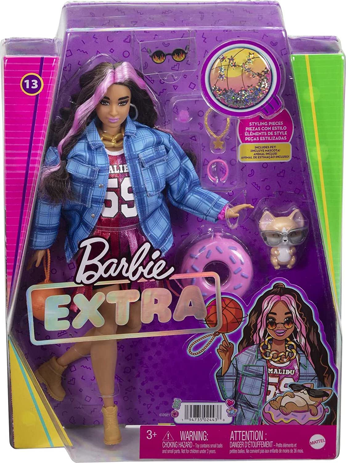 Barbie HDJ46 - Păpușă extra în rochie cu tricou de baschet și accesorii, cu animal de companie Corgi, păr creț extra lung cu șuvițe roz și articulații flexibile, jucărie cadou pentru copii de peste 3 ani Papusi Naty Shop