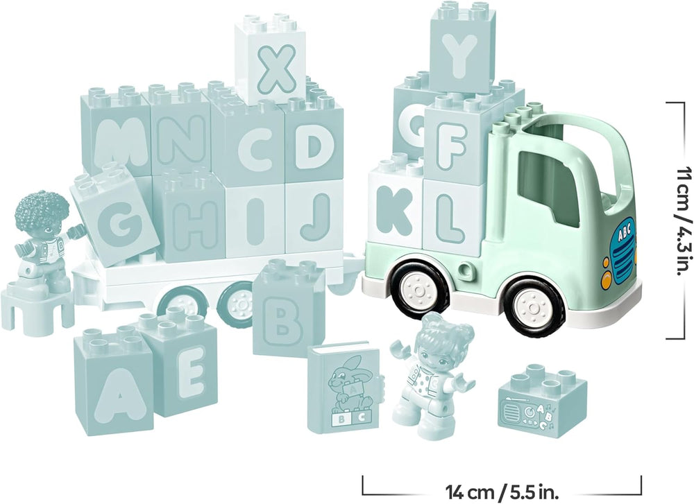 LEGO DUPLO Town ABC Truck, Lernspielzeug für Kleinkinder ab 2 Jahren, ABC-LKW-Spielzeug mit Anhänger und Buchstaben-Steinen, plus Figuren eines Jungen und eines Mädchen, Geschenk für Kinder 10421