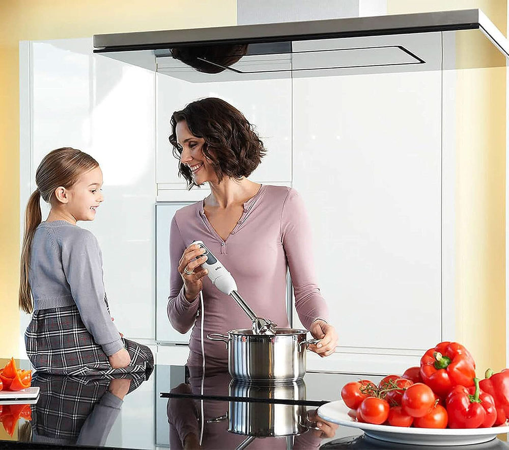 Braun Multiquick 3 MQ 3135 Omáčkový Stabmixer – Pürierstab Mit 11 Geschwindigkeiten plus Turbo-Stufe & Edelstahl-Mixfuß, 750 Watt, Inkl. 600 ml Mix-/Messbecher, Schneebesen & Zerkleinerer, Weiß/Grau Kitchen Naty Shop