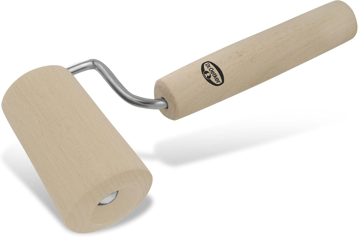 Dr. Oetker Teigroller aus Holz – Teigrolle aus high quality Buchenholz – Perfekt für round und eckige Formen – cca. 18 x 7 cm, Rolle Durchmesser ca. 4,5 cm