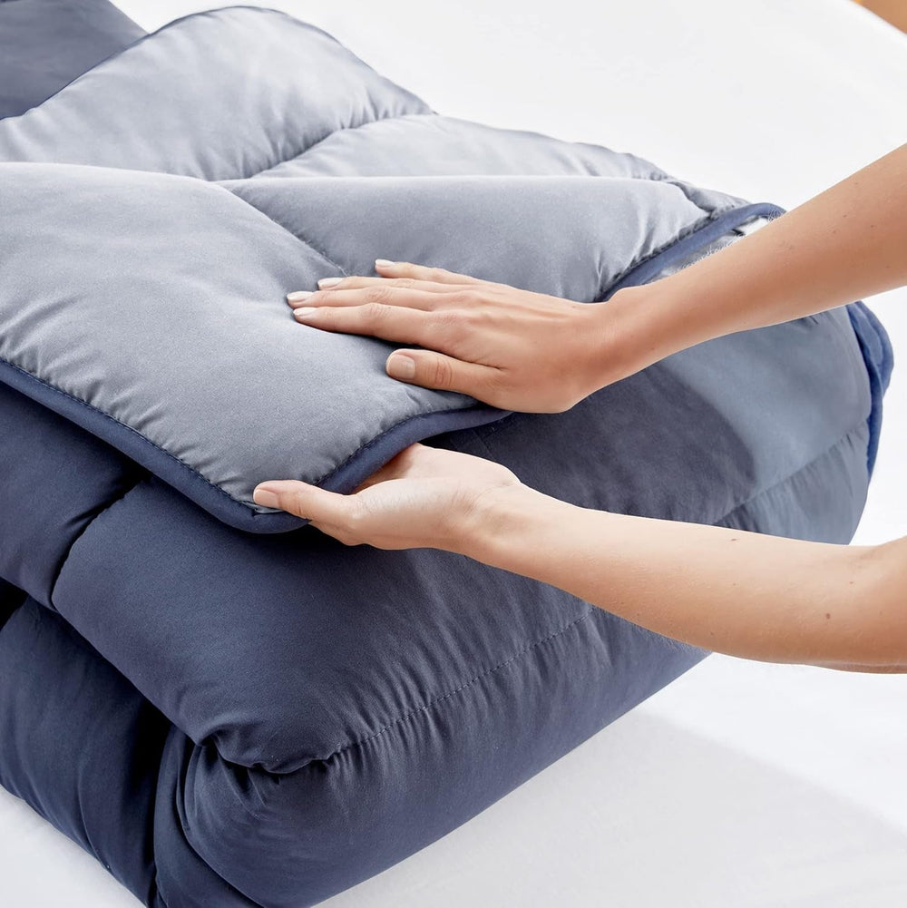 Pikolin Home - Oboustranná přikrývka 300 G - Dvoubarevná severská výplň - Do postele 105 - pohodlná, teplá, prodyšná, zelená, 180 X 260 cm Přikrývky a přikrývky Naty Shop