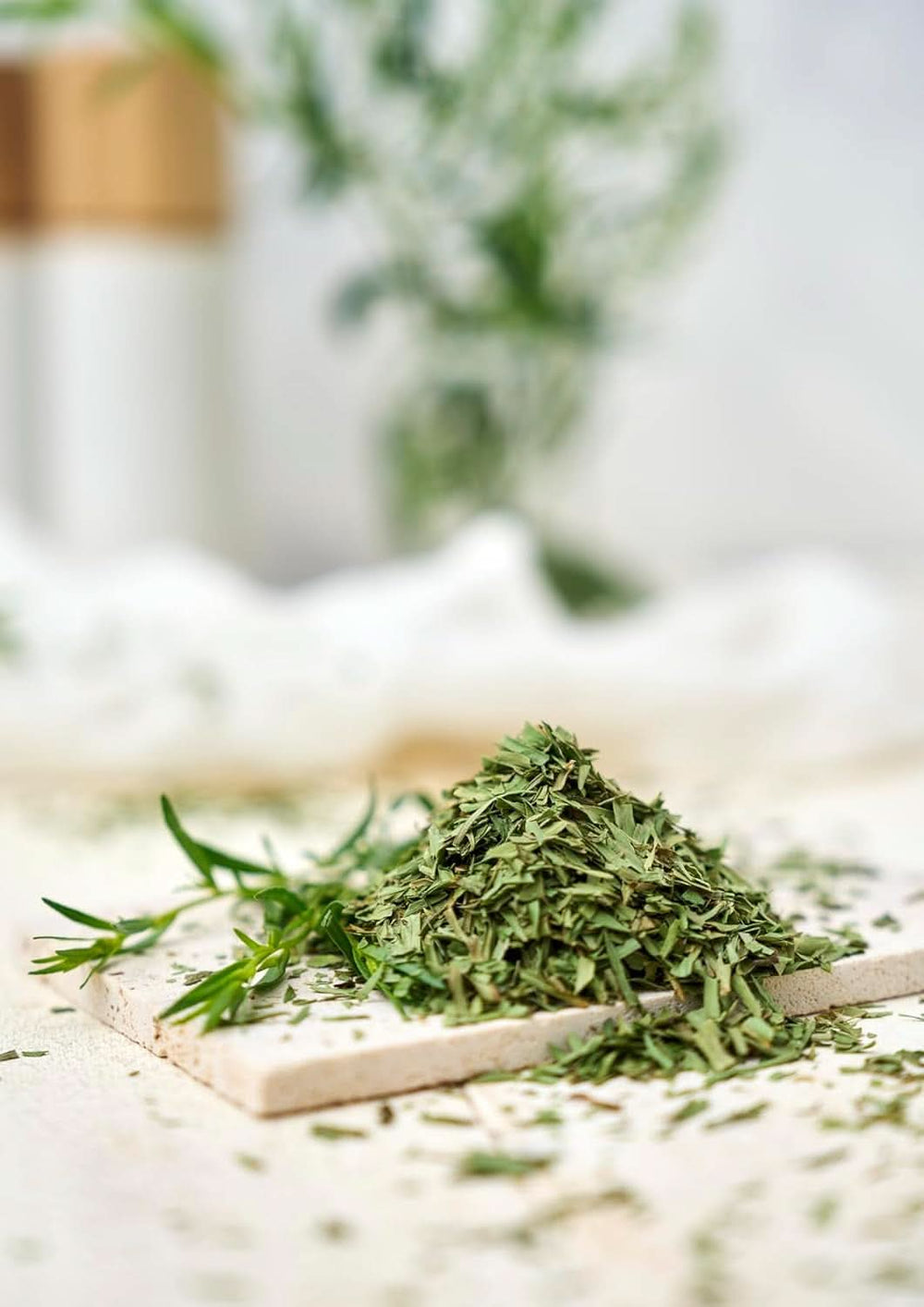 Fuchs, estragon, francouzské bylinky na zjemnění salátů nebo holandská omáčka, 10 gramů Condimente Naty Shop