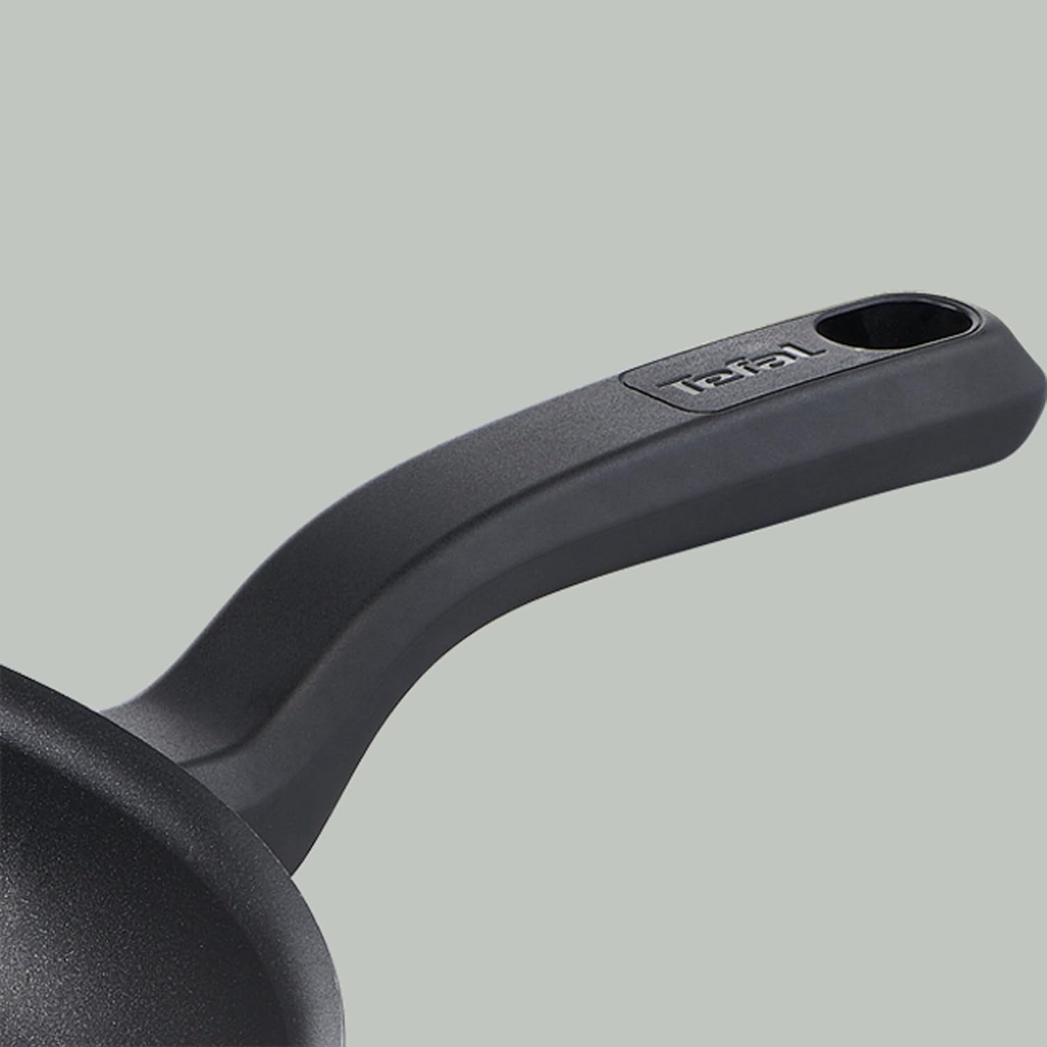 Tefal D52606 Resist, titanový nepřilnavý povrch Hrnce a pánve Naty Shop