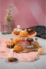 Pánev na 9 muffinů Gugelhupf Original Kaiser Inspiration, 38 X 27 cm, s nepřilnavým povrchem Naty Shop