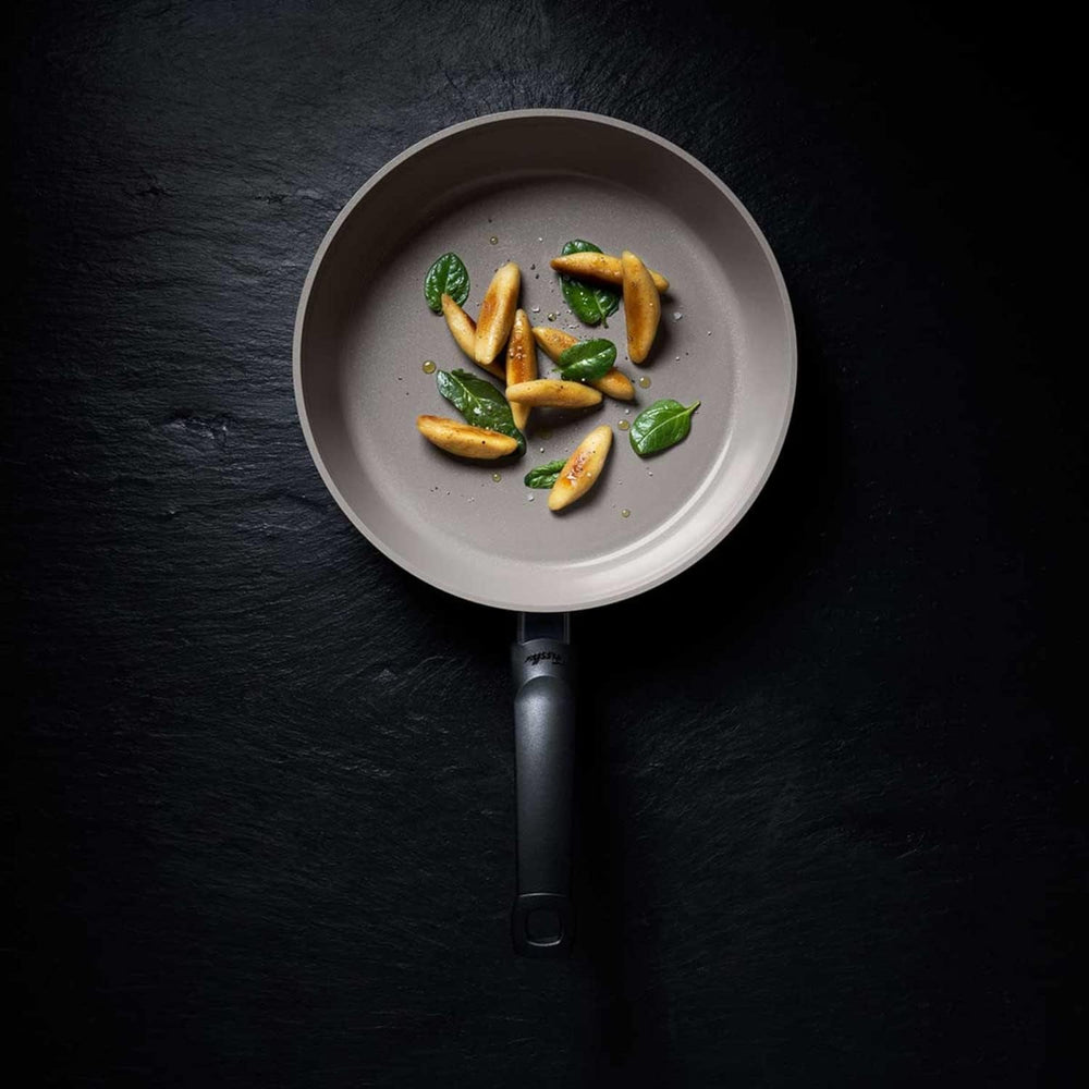 Fissler Ceratal Comfort, nepřilnavá keramická pánev - indukční Hrnce a pánve Naty Shop