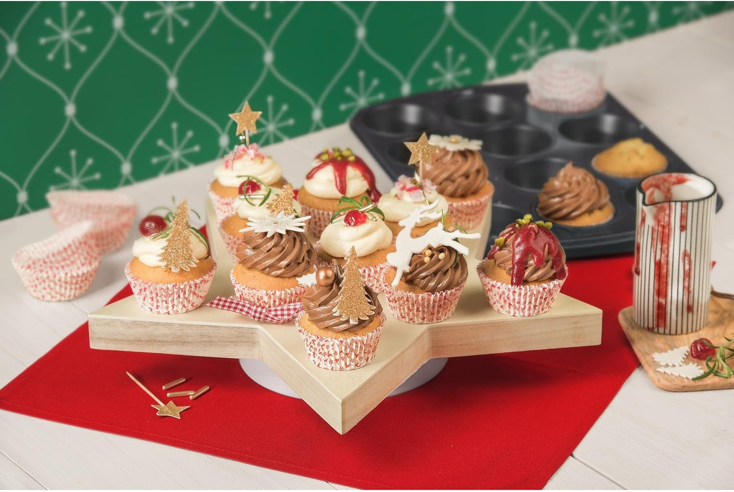 Originální Kaiser Inspiration Muffinform-Set 2-Teilig, Muffinblech Mit Xmas Papierbackförmchen Für 12 Muffins, 38 X 27 Cm, Cupcake Form Antihaftbeschichte, Schwarz Formy a plechy na pečení Naty Shop