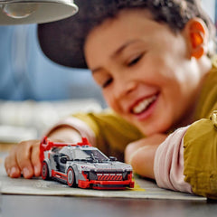 LEGO Speed Champions Audi S1 E-Tron Quattro závodní sada aut s hračkami na sestavení, hraním a vystavením, model auta pro děti, dárek pro 9leté chlapce a dívky 76921 Stavebnice Besuche den LEGO-Store