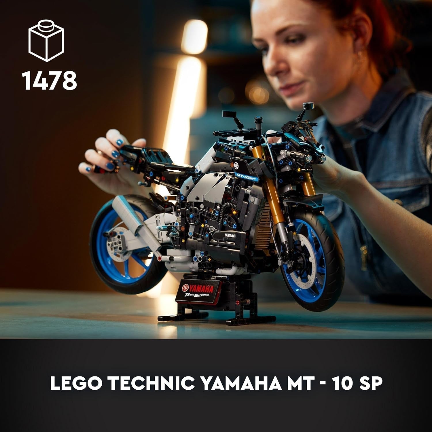 LEGO 42159 Technic Stavebnice modelu motocyklu Yamaha MT-10 SP pro dospělé, autentický model vozidla se čtyřválcovým motorem, funkční řízení a aplikace Ar, dárek pro muže a ženy Stavebnice Besuche den LEGO-Store