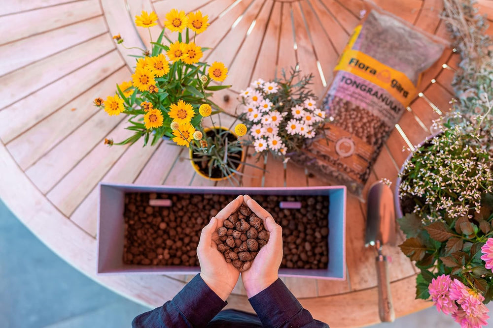 Granule keramzitu Floragard 50 l - přírodní drenážní materiál a hydroponický substrát pro květináče, vany, pokojové rostliny a květináče - zabraňuje hromadění vody, zajišťuje dobré provzdušňování