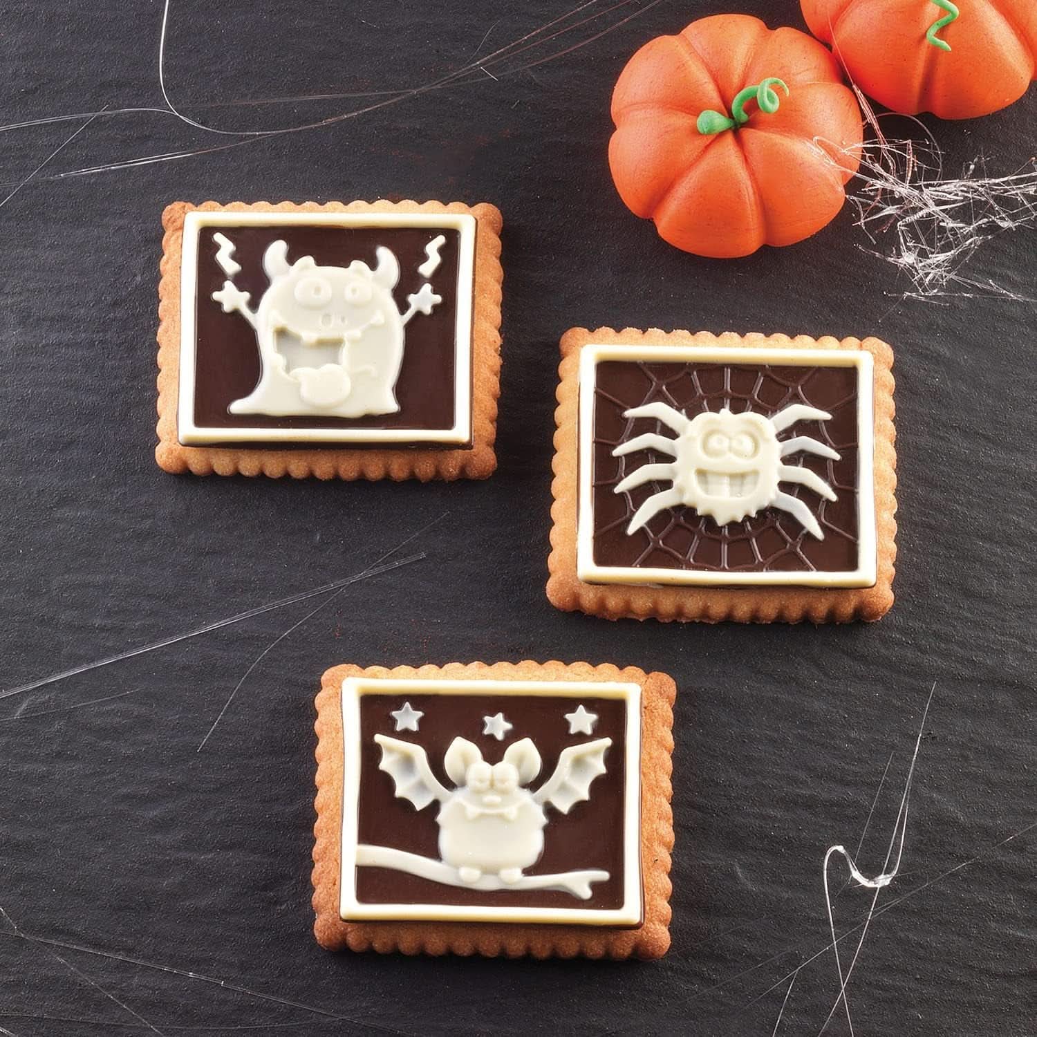 Silikomart 22.172.77.0165 CKC, 12 čokoládových příšer na sušenkách Kitchen Naty Shop