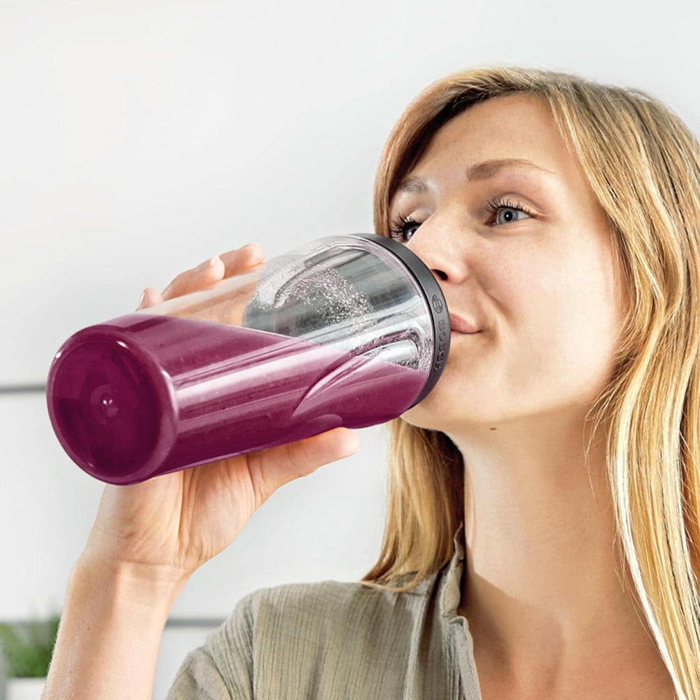 Bosch Mini-stojanový mixér Vitapower Serie 2 MMB2111S, vysokorychlostní mixér, Bis Zu 40 000 ot./min., Tritan Togo-Flasche 0,6 L, Trinkdeckel, Bruchsicher, Spülmasch.Geeignete Teile, 450W, Silberty Shopwarz Kitchen