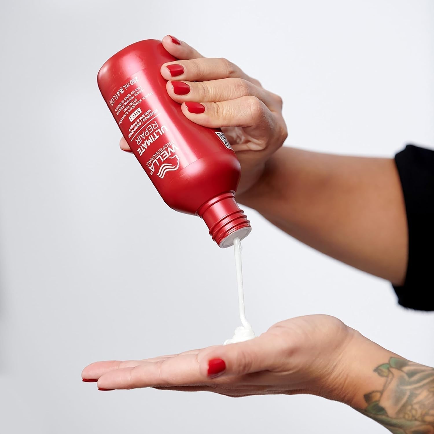 Wella Professionals Ultimate Repair Hloubkově čistící šampon, 250 ml Wella sprcha a koupel