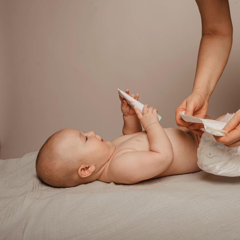 Suavinex Aqua Care Baby vlhčené ubrousky Čistící ubrousky pro 60 kusů 99% voda Rostlinná vláknina Aloe Vera Bez vůně Bez alkoholu Dermatologicky testováno Vhodné pro citlivou pokožku