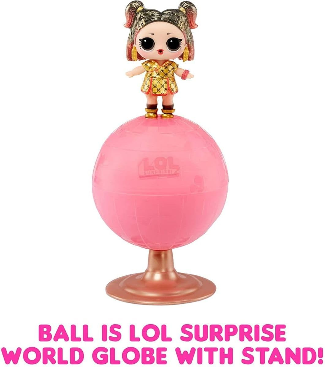LOL Surprise! World Travel Tots - Păpușă la modă cu 8 surprize - Mesaj secret, modă, accesorii și multe altele - Colecționabilă, sortiment aleatoriu - Cadou pentru copii cu vârsta de 4 ani și peste