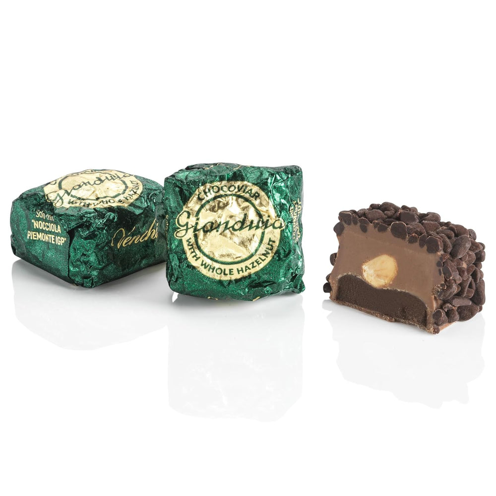 Venchi – Chocoviar Gianduia, pralinky v 1 kg sáčku, čokoláda Gianduia vyráběná výhradně z "lesních lískových oříšků Piemontu", bez lepku, bez umělých barviv a bez konzervantů