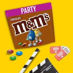 Čokoláda M&M's Large Pack, Křupavá čokoládová čočka s barevnou cukrovou polevou, Party Mix, 1 x 800 g, Candy s tématem amerického fotbalu