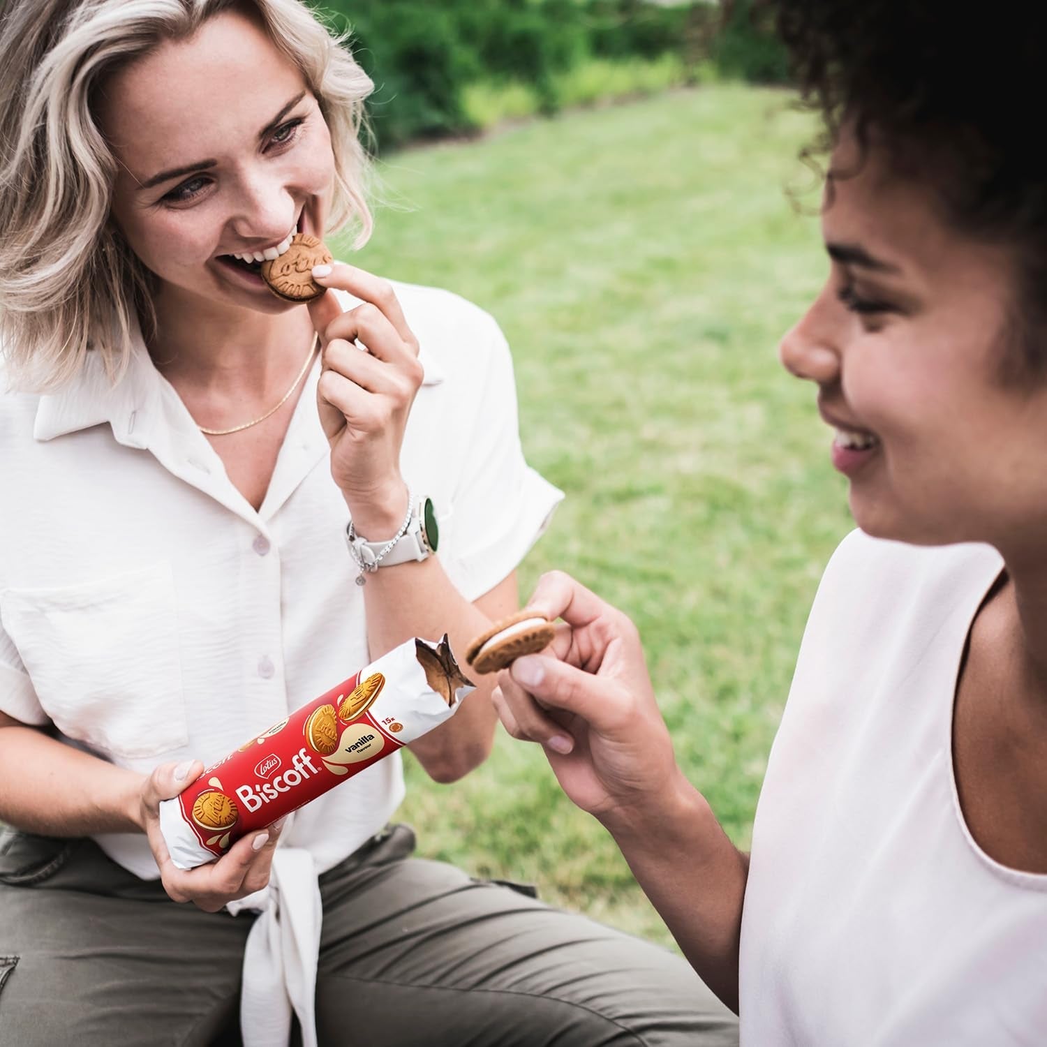 Lotus Biscoff | Pachet Variat de Biscuiți Dubli | 3 Varietăți | 2 Pachete per Varietate | 15 Biscuiți Dubli per Pachet | Ingrediente de Origine Naturală | Fără Coloranți | 6 x 150g | 900g