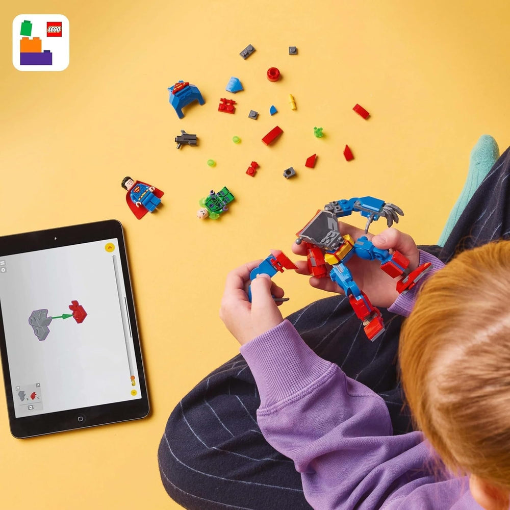 LEGO DC Superman Mech vs. Lex Luthor – Hračka superhrdiny se 2 minifigurkami – Sestavitelná akční figurka s pohyblivými pažemi, nohama a prsty – Dárek pro chlapce a dívky Věk 6+ 76302 Stavebnice Besuche den LEGO-Store