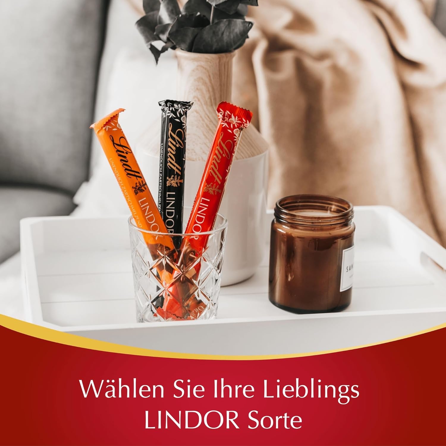 Lindt Čokoláda | LINDOR tyčinky z mléčné čokolády, Akční nabídka | 100 g | 4 tyčinky mléčné čokolády LINDOR s náplní rozplývající se v ústech | Čokoládové tyčinky (balení 3 ks)