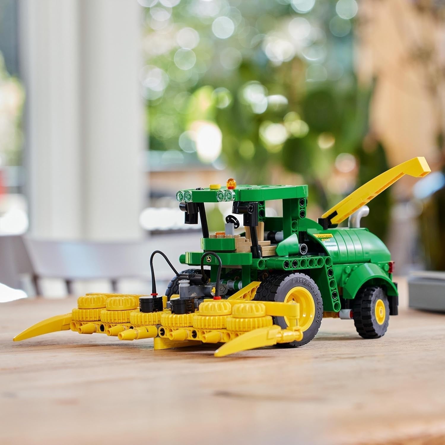 LEGO Technic John Deere 9700 Sklízecí řezačka Dětská sada traktorů Farma Model vozidla s realistickými funkcemi Dárek pro chlapce a dívky 9 let 42168 Stavebnice Besuche den LEGO-Store