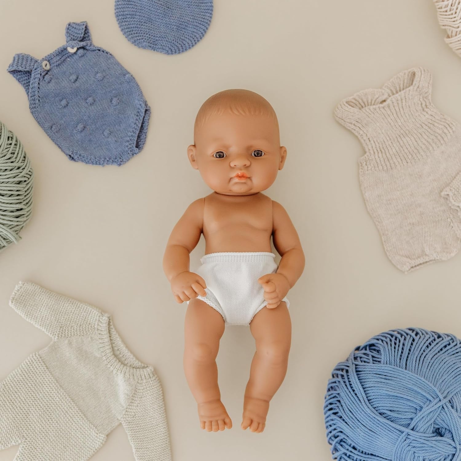 Miniland 31037 - Baby Südamericanischer Junge Tüte - ohne Unterwäsche, 32 cm