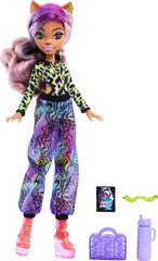 Ostrov Monster High Scare-adise Clawdeen Wolf Puppe s Badeanzug, Jogger und Strandzubehör wie Visier, Wasserflasche und Buch