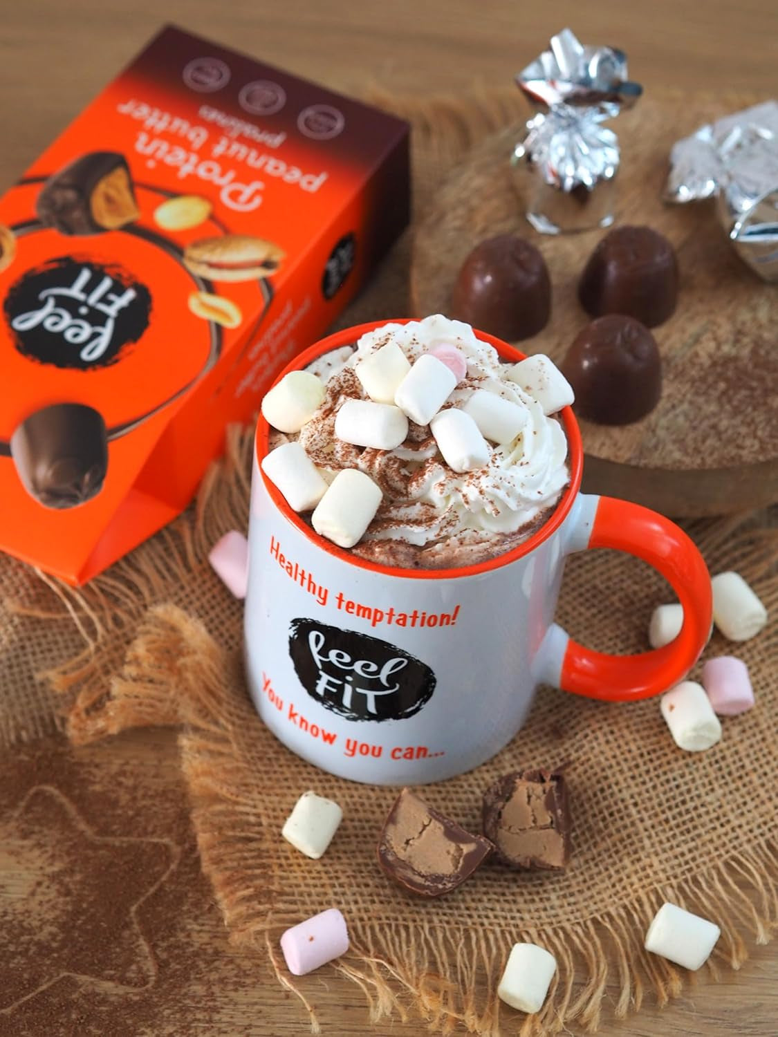 Feel FIT proteinové pralinky s arašídovým máslem ve vysoce kvalitní mléčné čokoládě, bez přidaného cukru, 17 % proteinu, bez lepku 66 g (1 balení)