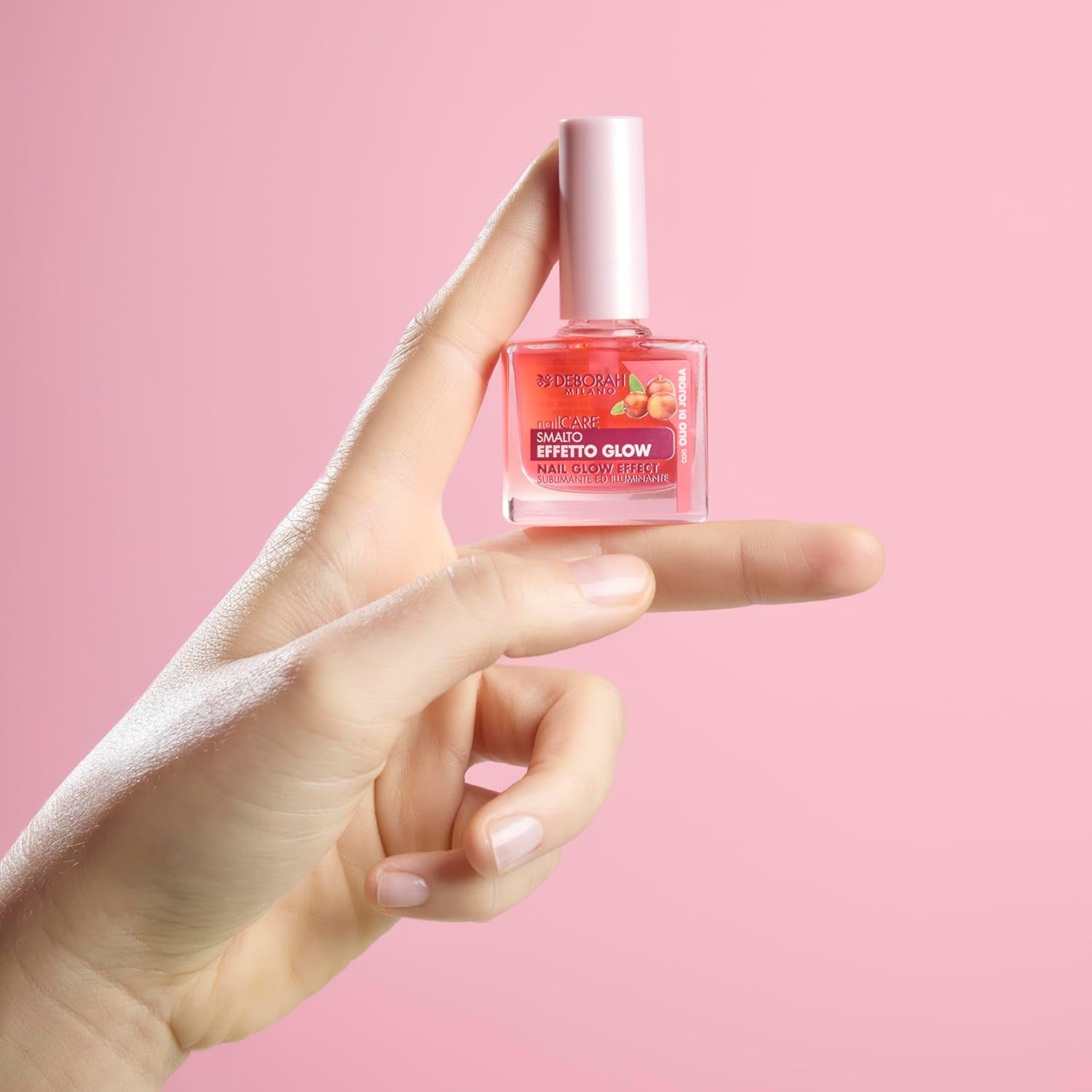 Milano lak na lámavé nehty, lámavý, lesklý efekt, rozjasňuje a zkrášluje nehty, s jojobovým olejem, zvýrazňuje přirozenou barvu nehtů, 8,5 ml