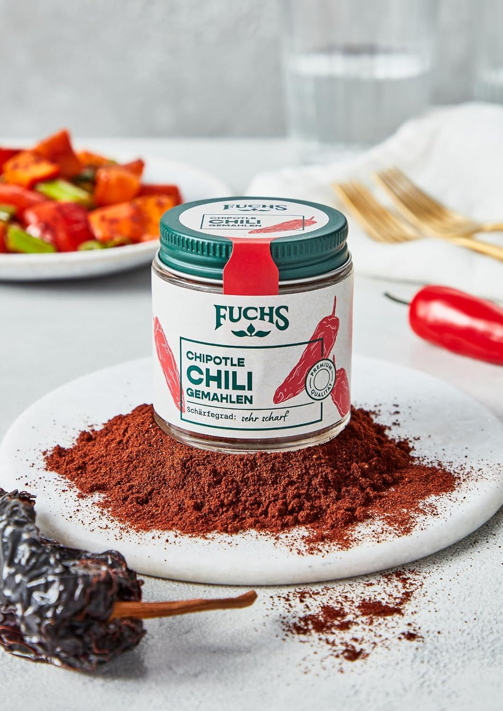Fuchs Gewürze - Chipotle Chili gemahlen | Rauchiges Chilipulver | Chilli prášek v prémiové kvalitě 50 g im wiederverschließbaren Gewürzglas