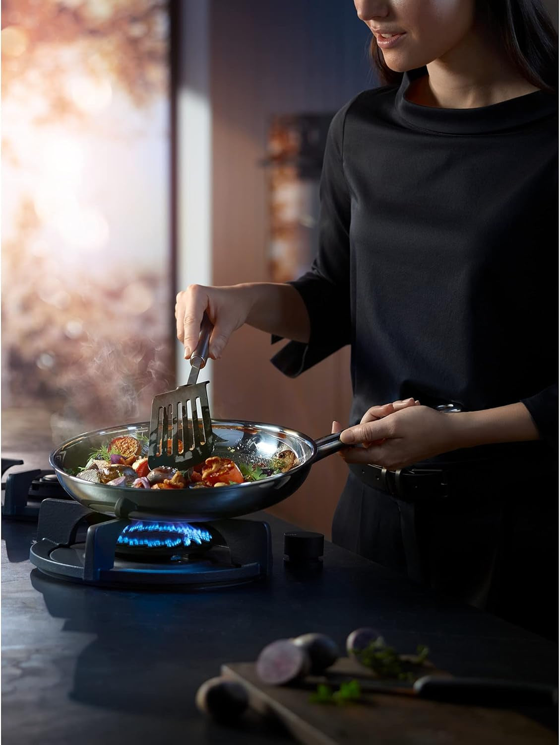 WMF Profi Resist indukční pánev 28 cm Hrnce a pánve Naty Shop