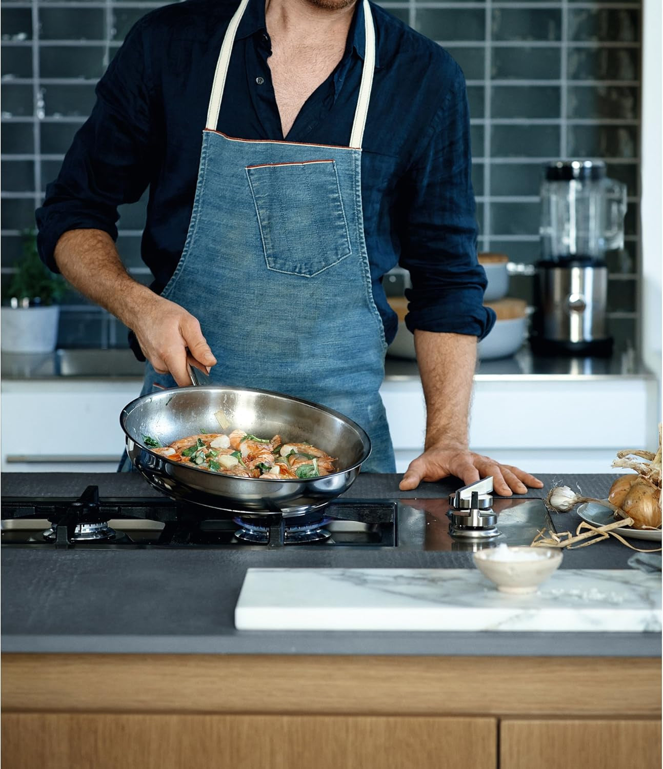 WMF Profi pánev 28 cm, indukce, nerezová pánev, nepotažená, vhodná do trouby Hrnce a pánve Naty Shop