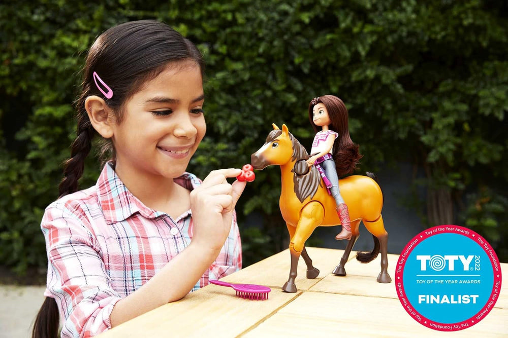 Dreamworks Spirit GXF95 - Set de aventură de călărie cu păpușă Lucky (17,78 cm) și cal Spirit (20,32 cm), jucării pentru vârsta de 3+ Papusi Naty Shop