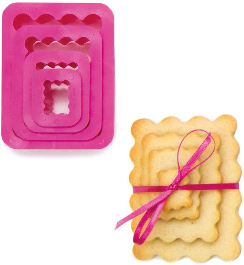 0255310 Set forme de biscuiți dreptunghiulare, ondulate, 4 piese 1,5-3,5-5,5-7,5 cm